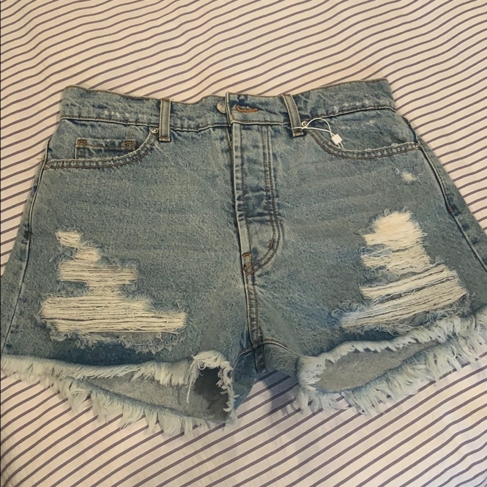 CUTE BLUE JEAN SHORTS